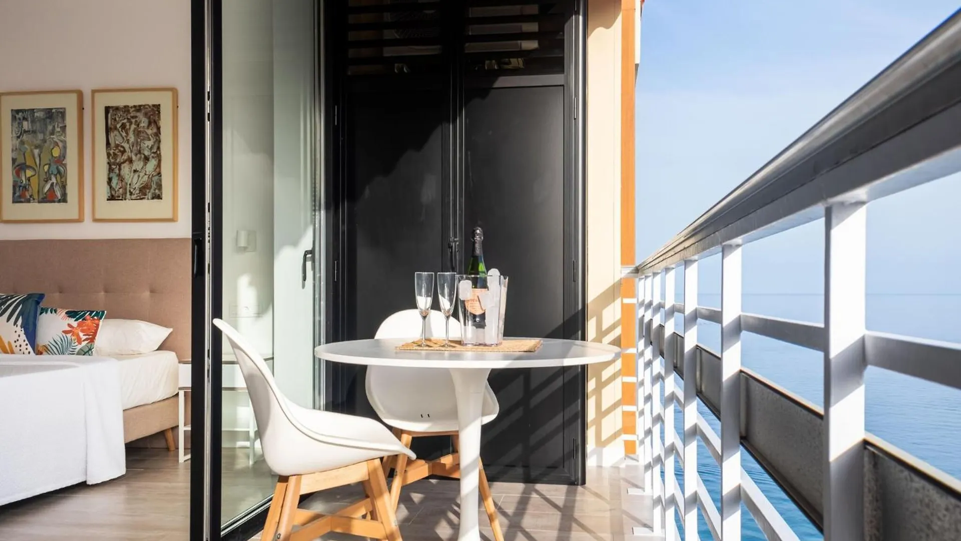 Modern Apartment With Sea-Views Торремолинос