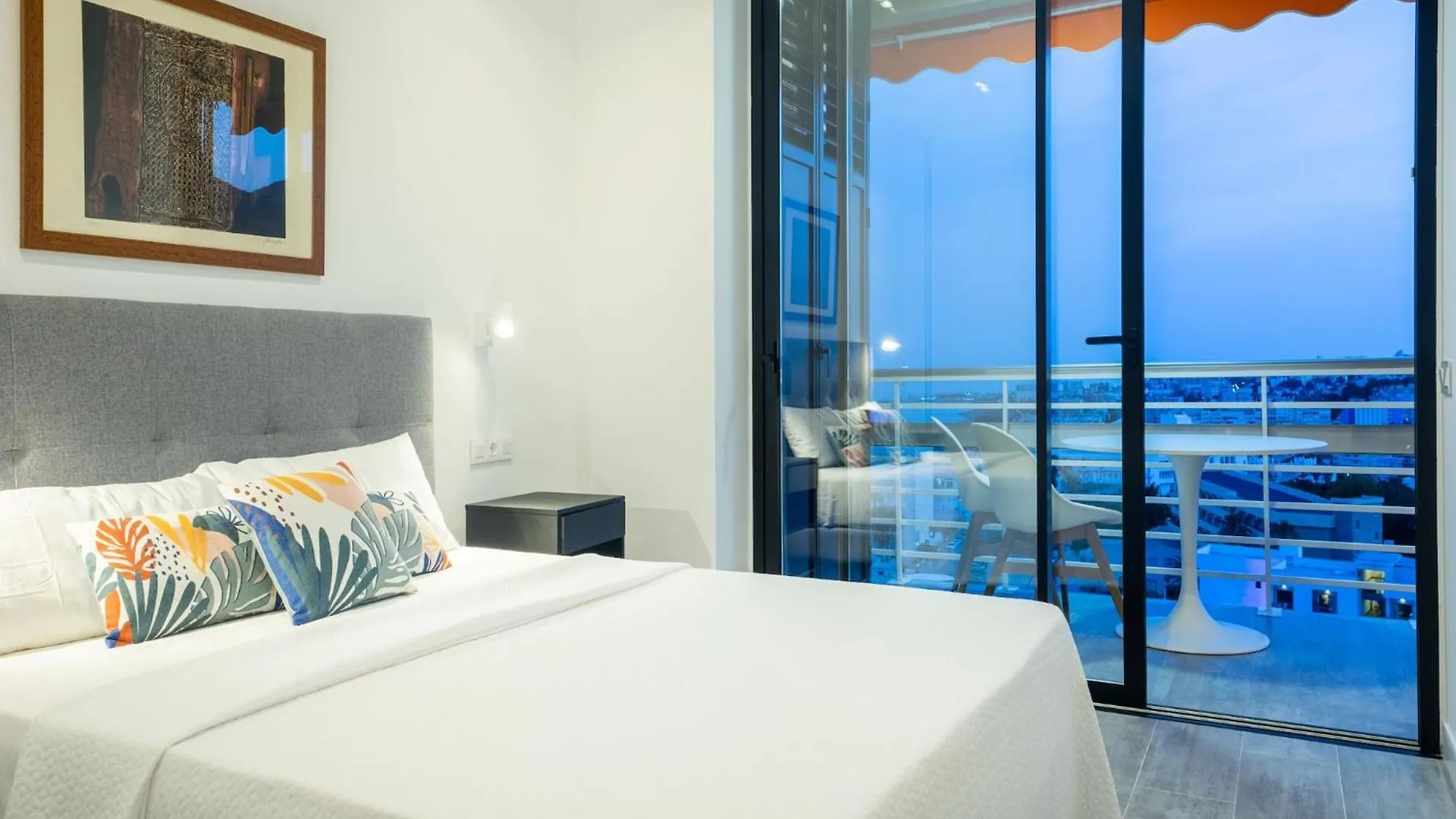 Modern Apartment With Sea-Views Торремолинос Испания