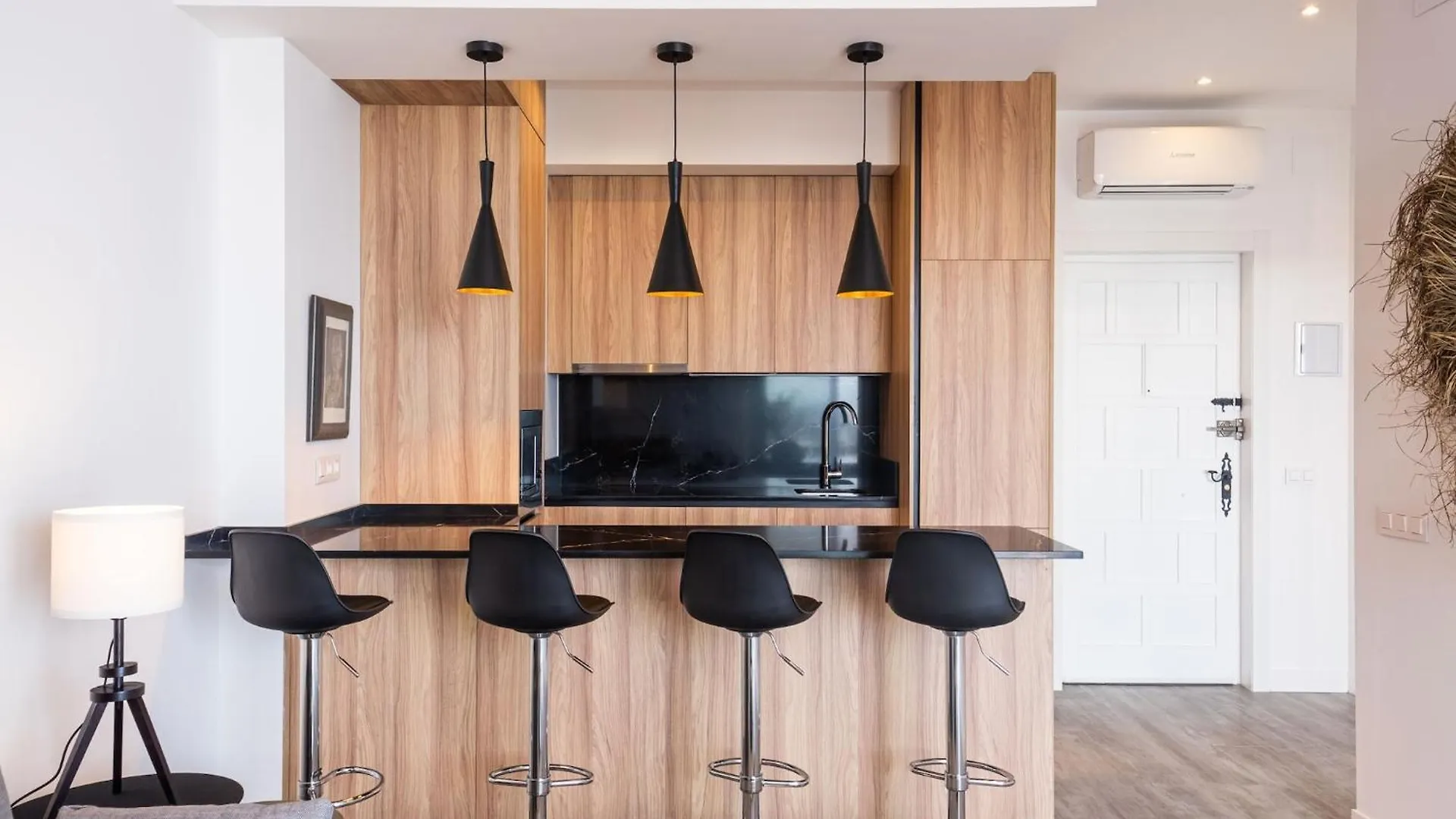 טורמולינוס Modern Apartment With Sea-Views