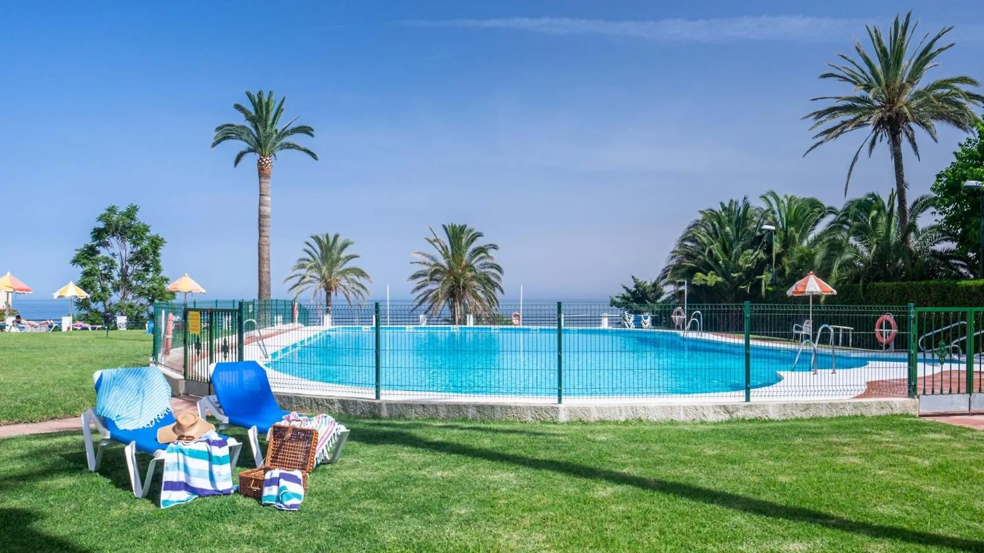 טורמולינוס Modern Apartment With Sea-Views