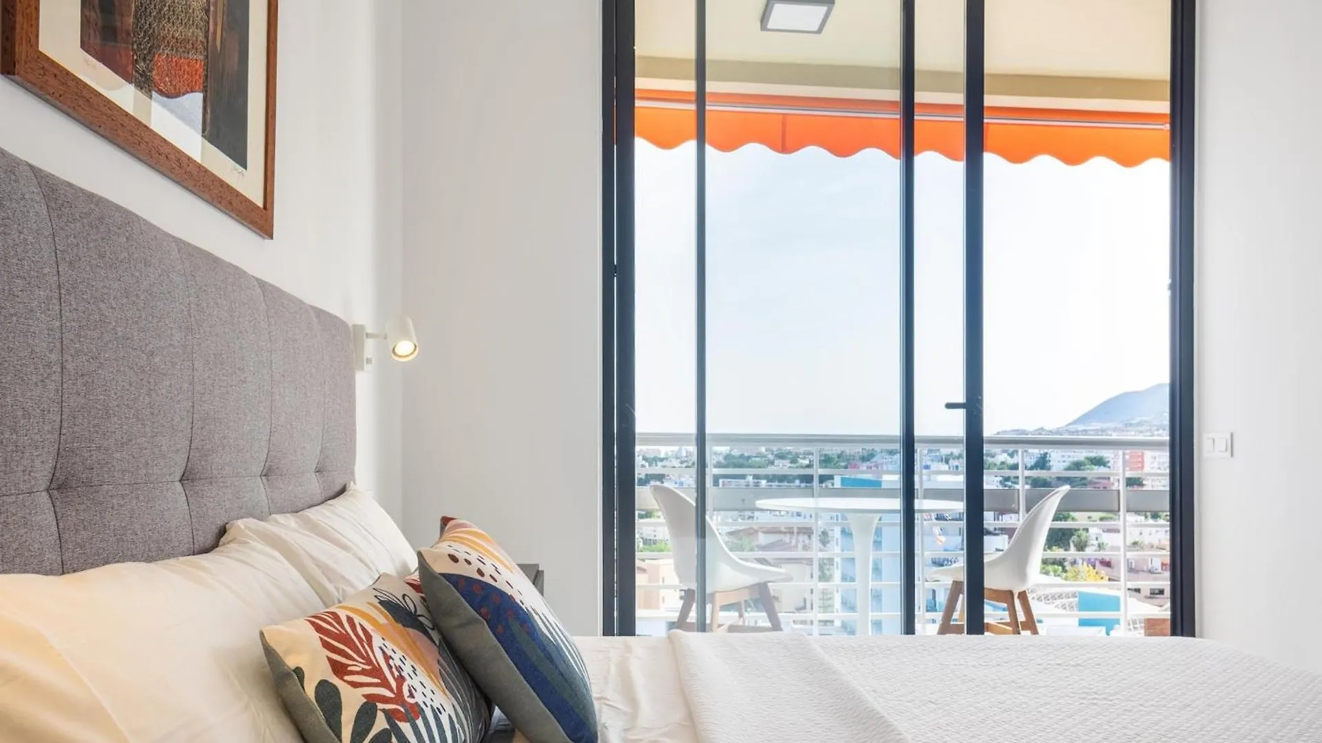 טורמולינוס Modern Apartment With Sea-Views